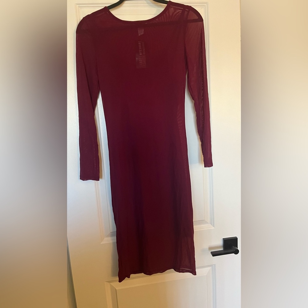 Elegant Burgundy Long Sleeve Dress